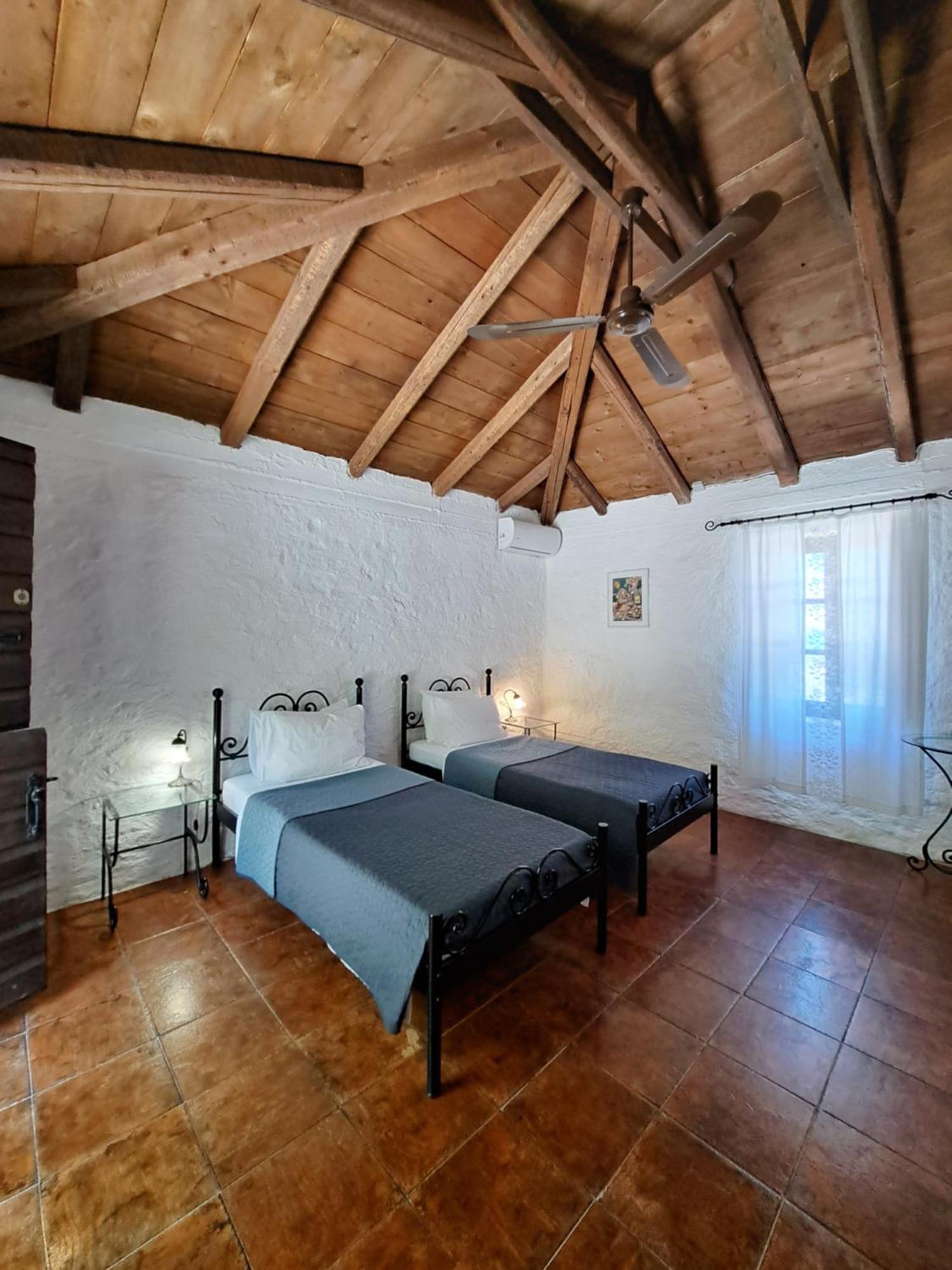 Tsivouli Accommodation Lithakia  ภายนอก รูปภาพ
