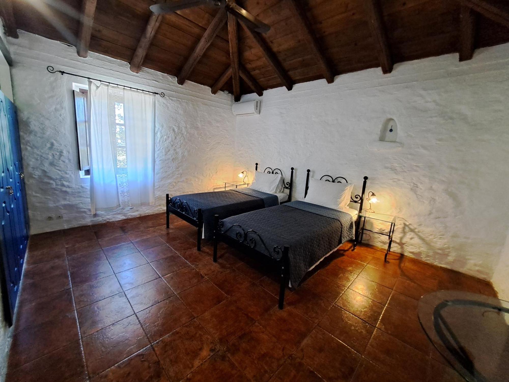 Tsivouli Accommodation Lithakia  ภายนอก รูปภาพ