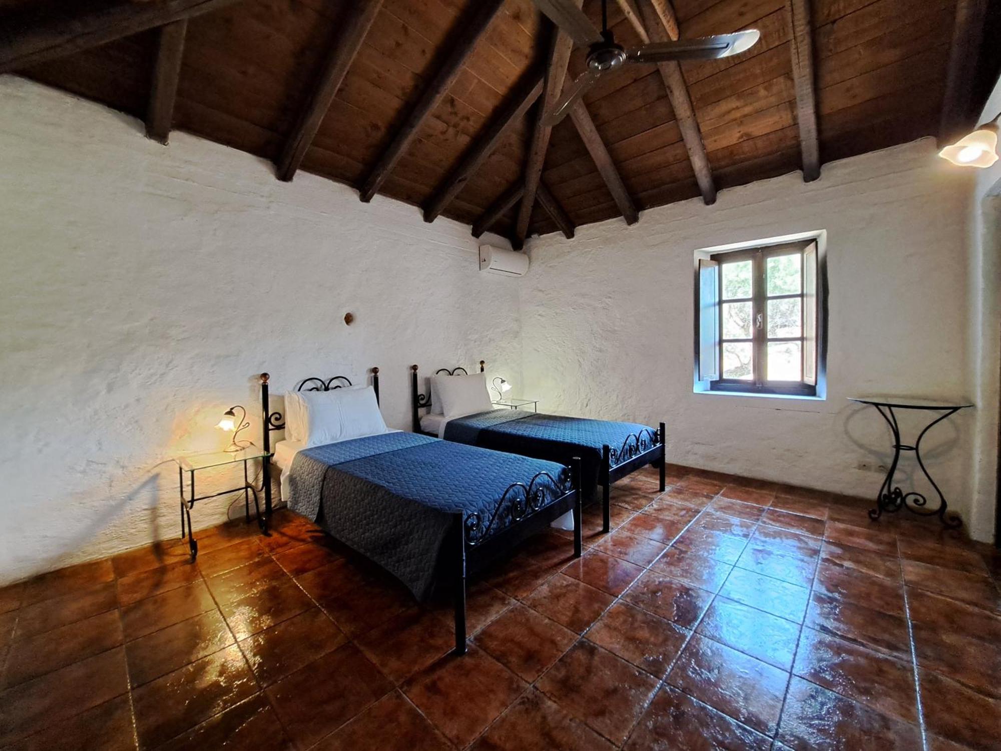 Tsivouli Accommodation Lithakia  ภายนอก รูปภาพ