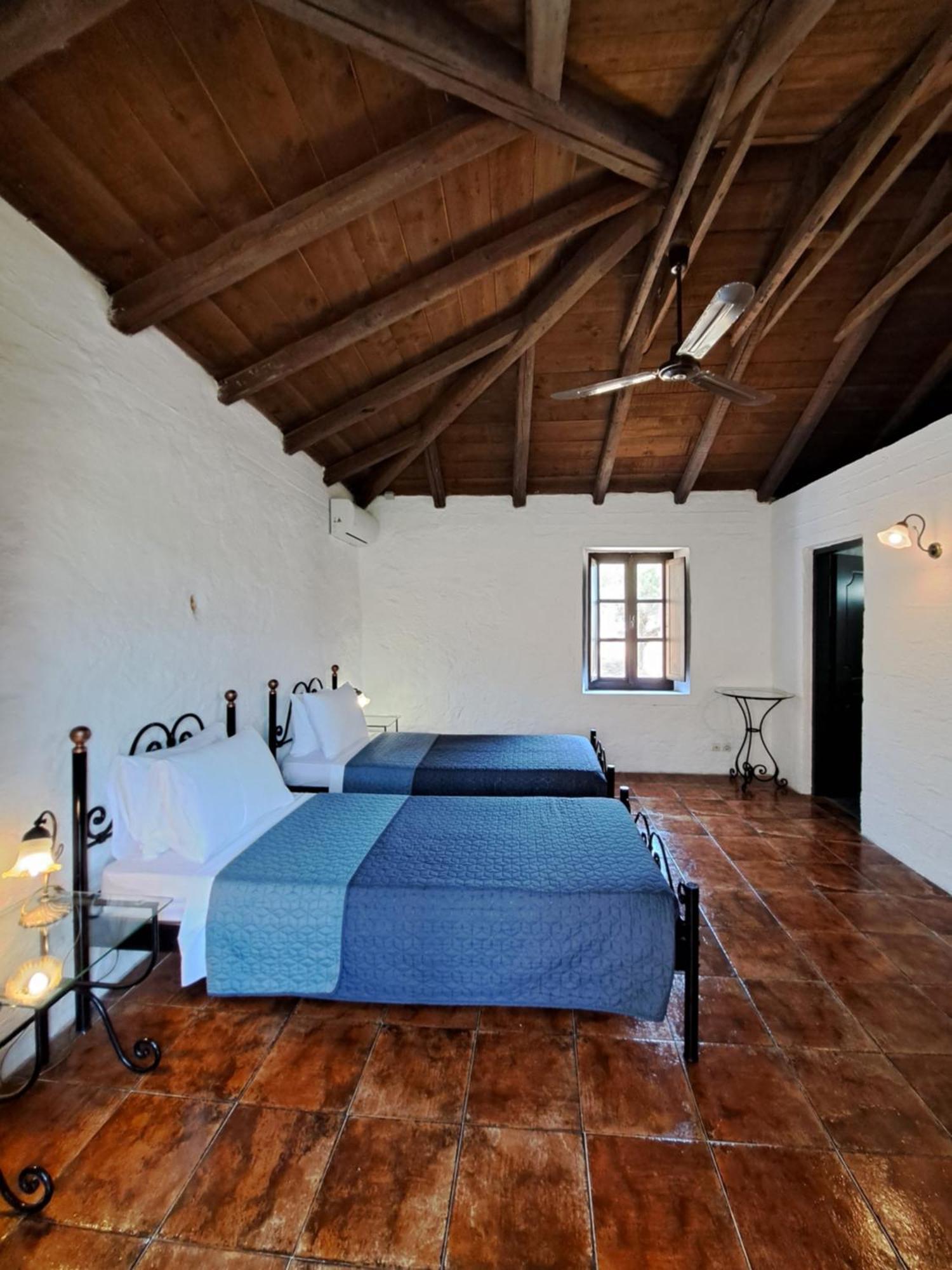 Tsivouli Accommodation Lithakia  ภายนอก รูปภาพ