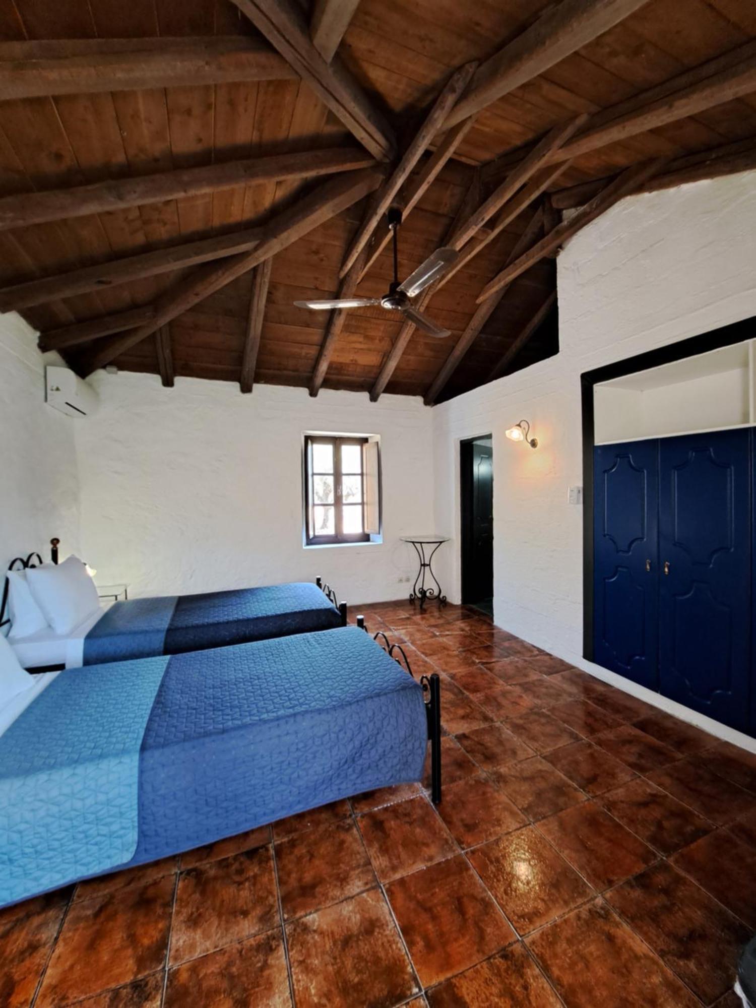Tsivouli Accommodation Lithakia  ภายนอก รูปภาพ